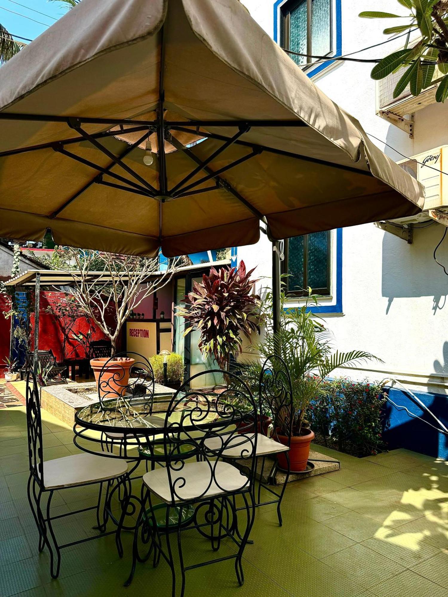 1Bhk Suites With Kitchen & Pool By Goaround Homes At Vagator Exterior photo
